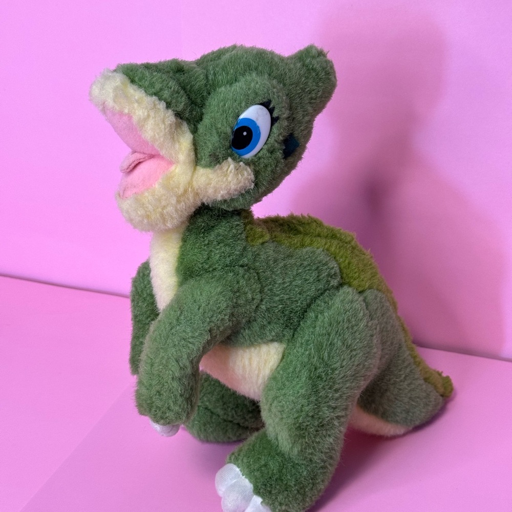 Vintage The Land Before Time “Ducky” the Dinosaur” Plush Universal Studios